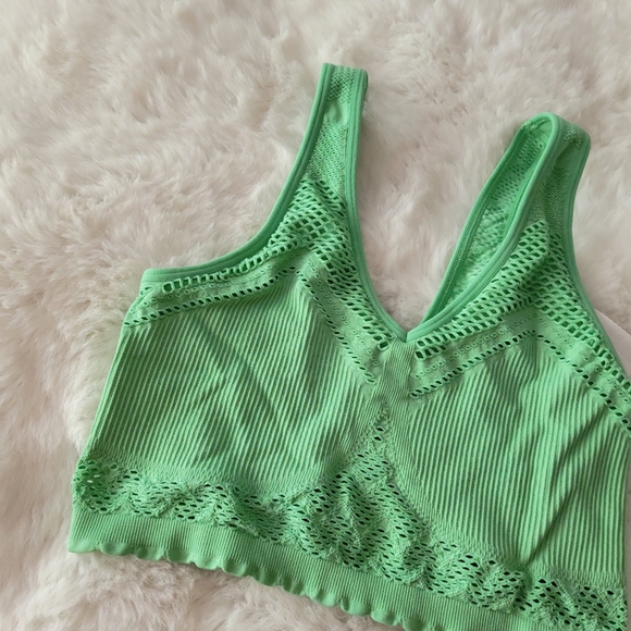 💚AERIE SUPERCHILL SEAMLESS BRA TOP SIZE S - Picture 7 of 8